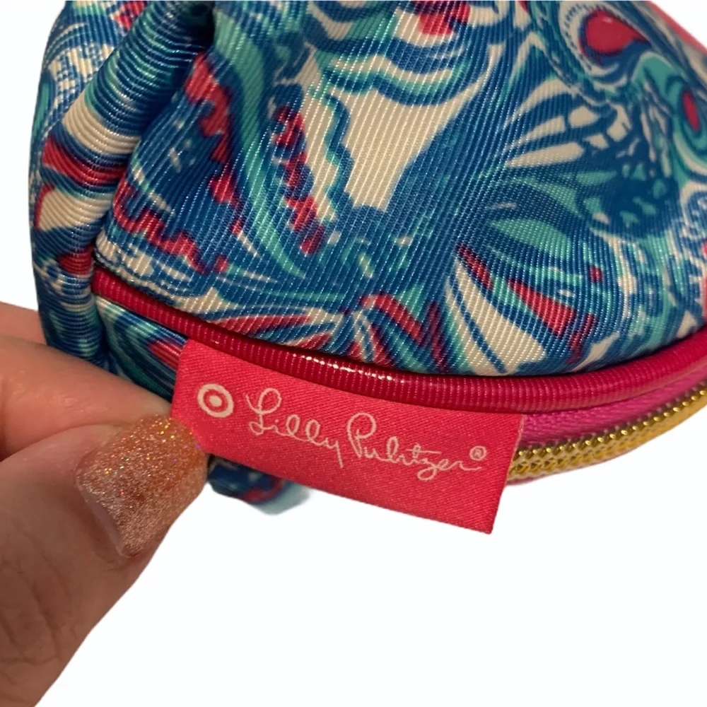 Lilly Pulitzer My Fans Print Round Top Travel Bag - Picture 3 of 5